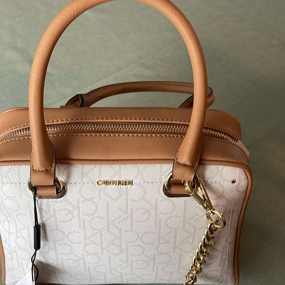 Calvin Klein Purse - Picture 2 of 15